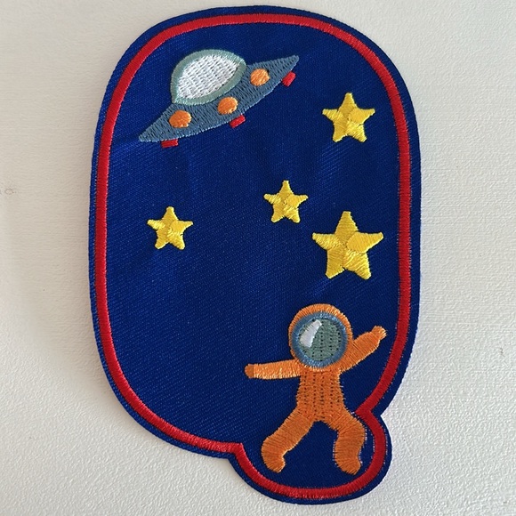 Space-Themed Embroidered Patches - Picture 8 of 10